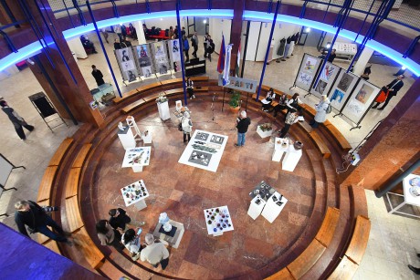 Válogatott, színvonalas alkotásokat mutat be az idei Tópartis Téli Tárlat